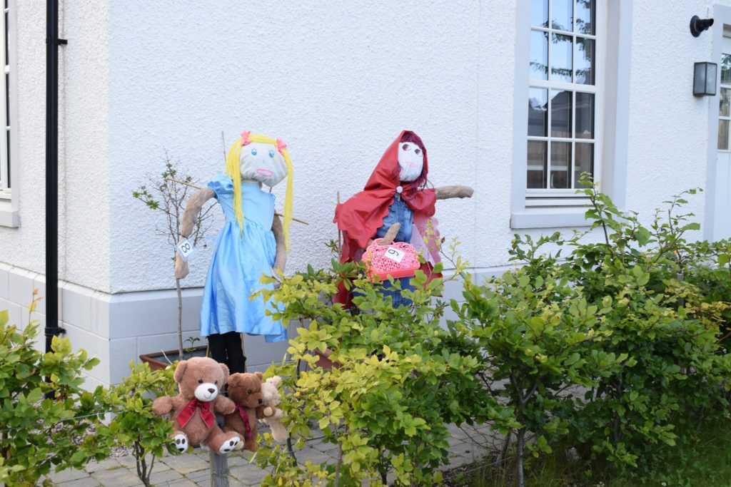 Goldilocks-and-Little-Red-Riding-Hood-1024x683 Chapelton Scarecrow Festival